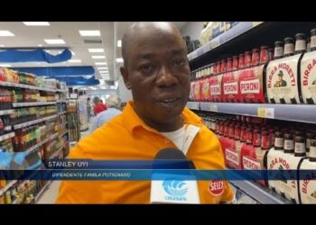 Aiutava I Clienti Con Le Buste, Assunto Al Famila. L’intervista A Stanley: “tutti Mi Riconoscono E Incoraggiano” – Video