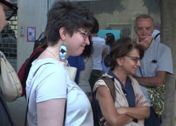 Bari Ricorda Paola Labriola A 10 Anni Dalla Sua Morte, Il Sit In Davanti Al Centro (ancora Chiuso) Del Libertà – Video