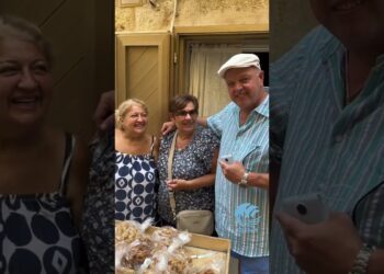Le Star Delle Torte Americane A Bari Vecchia, Tappa Da Nunzia: “ti Conoscono Dappertutto” – Video
