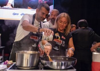 Sindaci Ai Fornelli, Vincono Decaro E Bruno: Il Loro Piatto A Base Di Ostriche E ‘nduja è Un Successo – Video E Foto