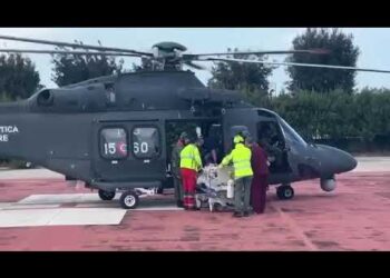 Voli Salva Vita Per Un Bambino Di 18 Mesi E Un Uomo: L’intervento Degli Elicotteri Dell’aeronautica – Video