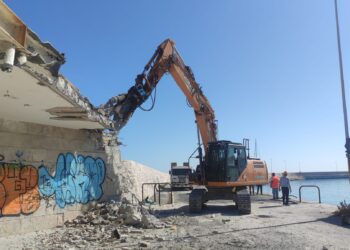 04 10 23 Riqualificazione Del Waterfront Di Bari Vecchia Iniziati I Lavori Per Nuove Barriere Frangiflutti Sul Molo Sant’antonio 3