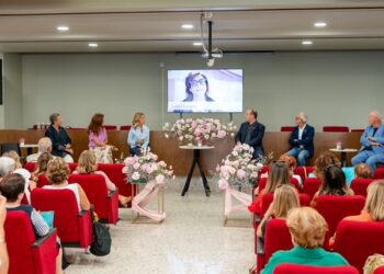 Aperitivo In Rosa Tavola Rotonda Sulla Prevenzione Tumori Femminili