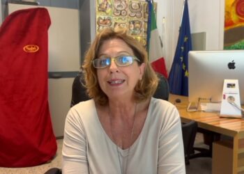 Puglia, Al Liceo Palmieri Dress Code Per Studenti E Docenti. La Preside: “potrei Mai Io Ricevere In Pareo?” Video