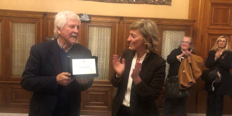 28 11 23 Ad Andrea Mori Un Riconoscimento Dell’amministrazione Comunale Per Il Suo Impegno Nel Campo Dell’educazione Dei Più Piccoli 2