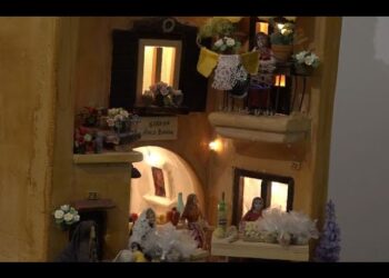 I Maestri Di Spaccabari Preparano I Presepi Per Natale: Opere Realizzate In Pigne, Noci E Ferro – Video