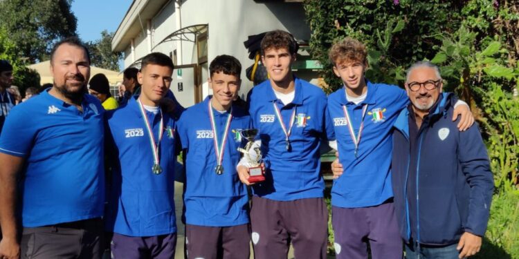 Tricolori Di Gran Fondo Sabaudia Quattro Di Coppia U17 Maschile Cc Barion Con Allenatori