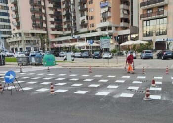 Via Matarrese Strisce Pedonali