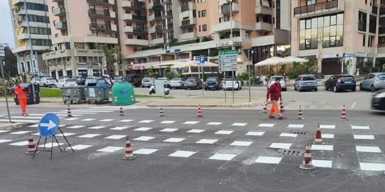 Via Matarrese Strisce Pedonali