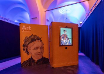 Art Revolution (1)