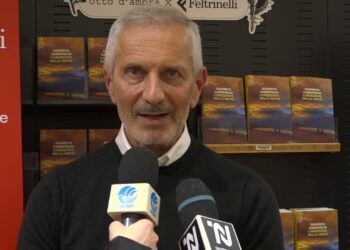 Bari, Gianrico Carofiglio Presenta ‘l’orizzonte Della Notte’: “un Macroromanzo Aperto” – Video