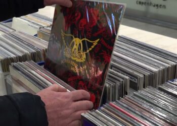 ‘la Città Del Disco’ A Japigia, Super Evento Per Gli Appassionati Di Vinili Da Collezione: “mostra E Scambio” – Video