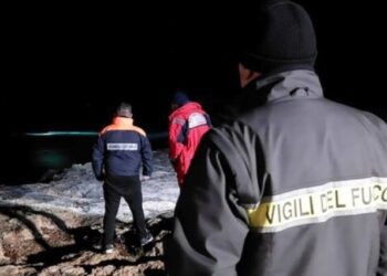 Vigili Del Fuoco Ricerche In Mare Notte