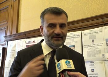Ipotesi Commissariamento Comune, Decaro: “non Sono Un Supereroe Ma Vado Avanti” – L’intervista