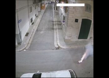 Fuochi D’artificio A Mezzanotte, Responsabile Beccato Grazie Alle Telecamere: Multa Di 250 Euro Ad Andria – Video