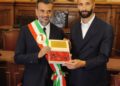 28 06 24 Nel Pomeriggio Il Sindaco Decaro Ha Consegnato Le Chiavi Della Città A Valerio Di Cesare 1