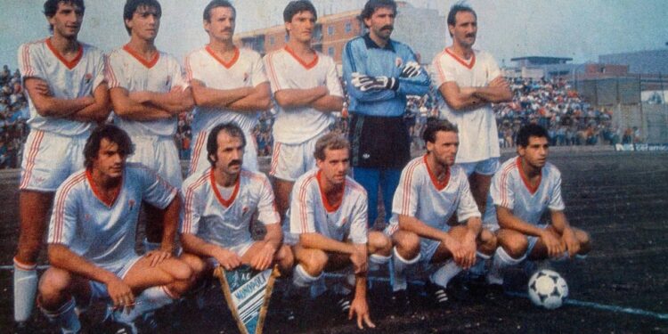 Associazione Sportiva Bari 1983 1984 (2)