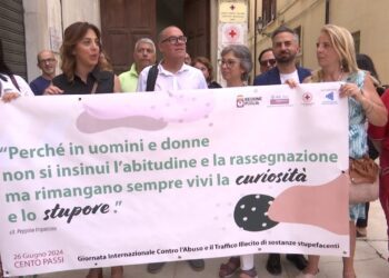“i Cento Passi”, A Bari Vecchia La Passeggiata Per Sensibilizzare Sul Tema Delle Droghe – Video