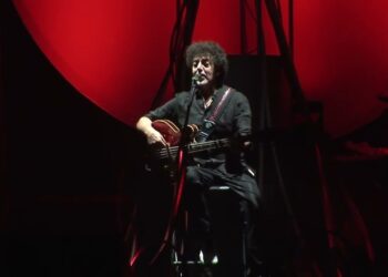 Max Gazzè al Multiculturita di Capurso, lo show che incanta è sold out: oggi arriva Russel Crowe – VIDEO