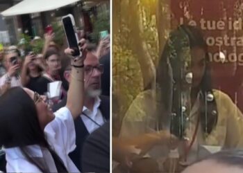 New Martina A Bari Come Una Diva, Le Urla Dei Fan Per Essere ‘martinizzati’: “sono Una Ragazza Fortunata” – Video
