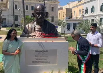 Ghandi Brindisi