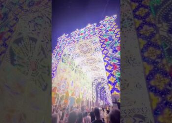Capurso, Tutti Col Naso All’insù Per Le Luminarie Musicali: “spettacolo Emozionante E Coinvolgente” – Video