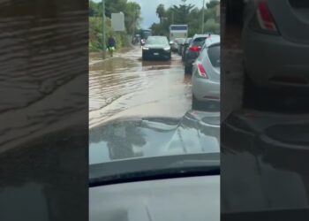 Maltempo, Violento Temporale Tra Savelletri E Torre Canne: Fiume Di Acqua E Fango Invade La Strada – Video