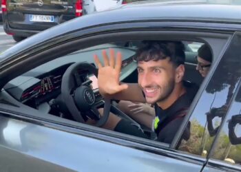Ssc Bari, Lella è Il Nuovo Rinforzo A Centrocampo: Il Calciatore è Arrivato In Città – Video