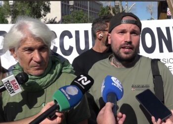 A Bari dehors smontati nei locali, è la protesta dei ristoratori: “Per il diritto di occupazione e contro le regole assurde” – VIDEO