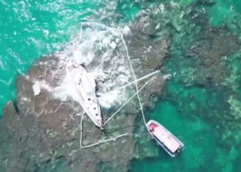Barca A Vela Rimasta Incagliata Su ‘li Brigantini’ In Salento: Recuperata. “presto Di Nuovo In Mare” – Video