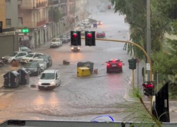 Nubifragio Su Bari: Strade Come Fiumi In Piena, Sottopassi Chiusi E Alberi Abbattuti – Video