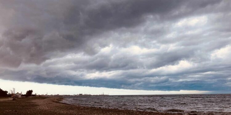 Torre Quetta Maltempo Nuvole