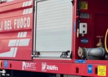Vigili Del Fuoco Autobotte