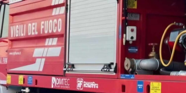 Vigili Del Fuoco Autobotte