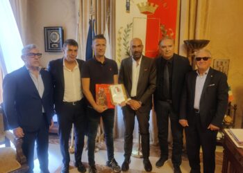 05 10 24 Oggi Il Sindaco Ha Ricevuto A Palazzo Di Città L'arbitro Daniele Orsato 1