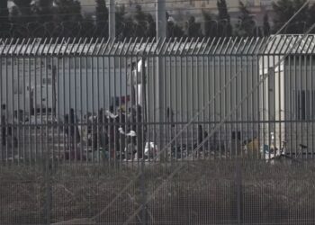 Migranti Cara Bari