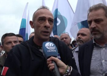 Sciopero Automotive, Operai In Piazza A Bari: “ok Al Green Ma Non Ci Farà Più Lavorare. Trovare Soluzioni Diverse” – Video