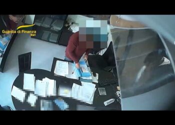 Bari, Tangenti In Cambio Di Appalti Nella Sanità: 10 Arresti. In Carcere Dirigenti Asl E Imprenditori – Nomi, Video E Intercettazioni