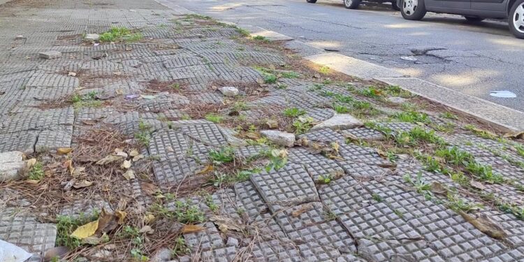 Marciapiedi Rotti E Strade Dissestate, A Bari L’odissea Di Auto E Bici. Il Comune: “37 Milioni Per La Manutenzione” – Video