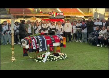 Tifoso 15enne Morto, Migliaia A Funerali In Stadio Foggia