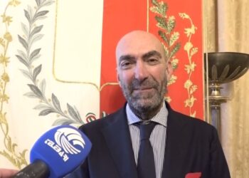 Natale, Gli Auguri Di Vito Leccese E Michele Emiliano: “serenità E Speranza Per Bari E La Puglia” – Video