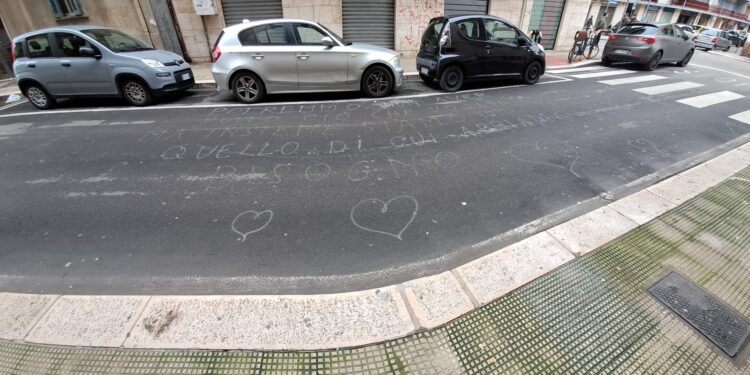 scritte amore via Lorusso