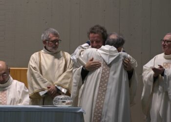 Abbraccio Don Angelo