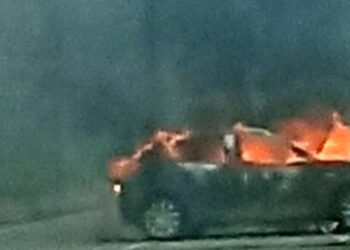 Auto In Fiamme