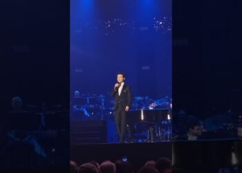 Il Volo Trionfa A Bari Con Un Concerto Impeccabile: Il Trio Invita Un Bambino A Duettare Con Loro – Video