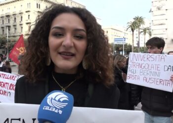 La Ministra Bernini A Bari Per I 100 Anni Dell’università, Gli Studenti In Protesta: “somaro”. E Lei: “È Animale Intelligente” – Video