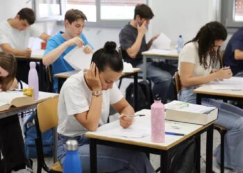 Scuola Alunni Esame Maturità