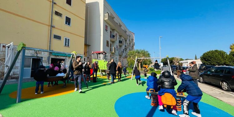 Area Giochi Via Cosenza 8 (1)