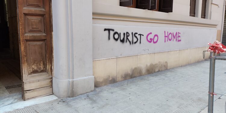 Tourist go home