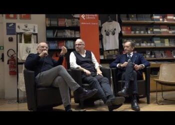 Bari, Roberto Maffei E ‘il Parigino’ Savarese In Un Libro Sugli Ultras: Storie E Aneddoti Di Curva – Video